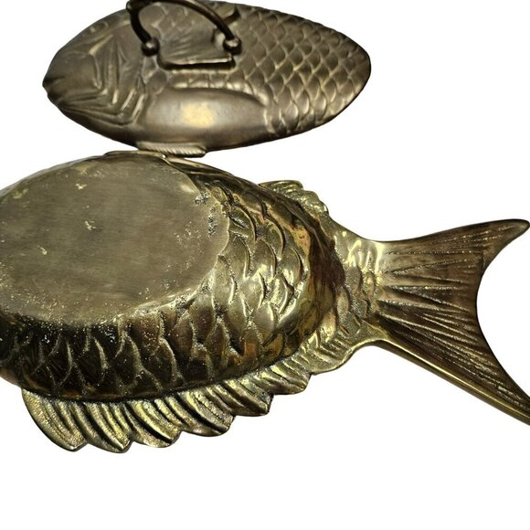 Vintage LARGE Brass Fish-Shaped Bowl Lid Trinket Holder Made Hong Kong 7.8 lbs - Picture 8 of 14